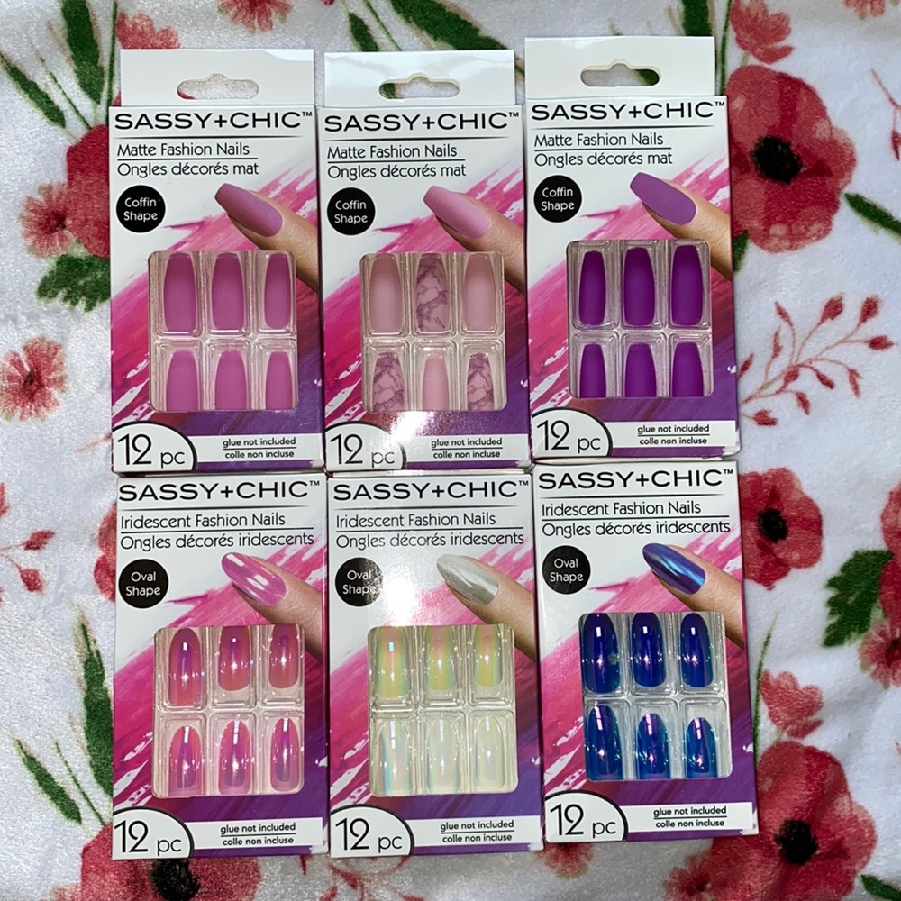 Sassy + chic Matte Fashion Nails